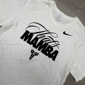 Nike Kobe Bryant That's Mamba T Shirt Mens Large White Graphic Basketball Tee
